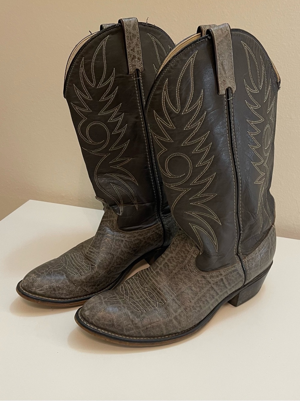 ACME Men's Two-Tone Gray and Dark Brown Western Cowboy Boots 10 EW Damaged